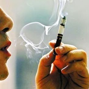 丟掉吧，吸煙也會引發(fā)白內(nèi)障！